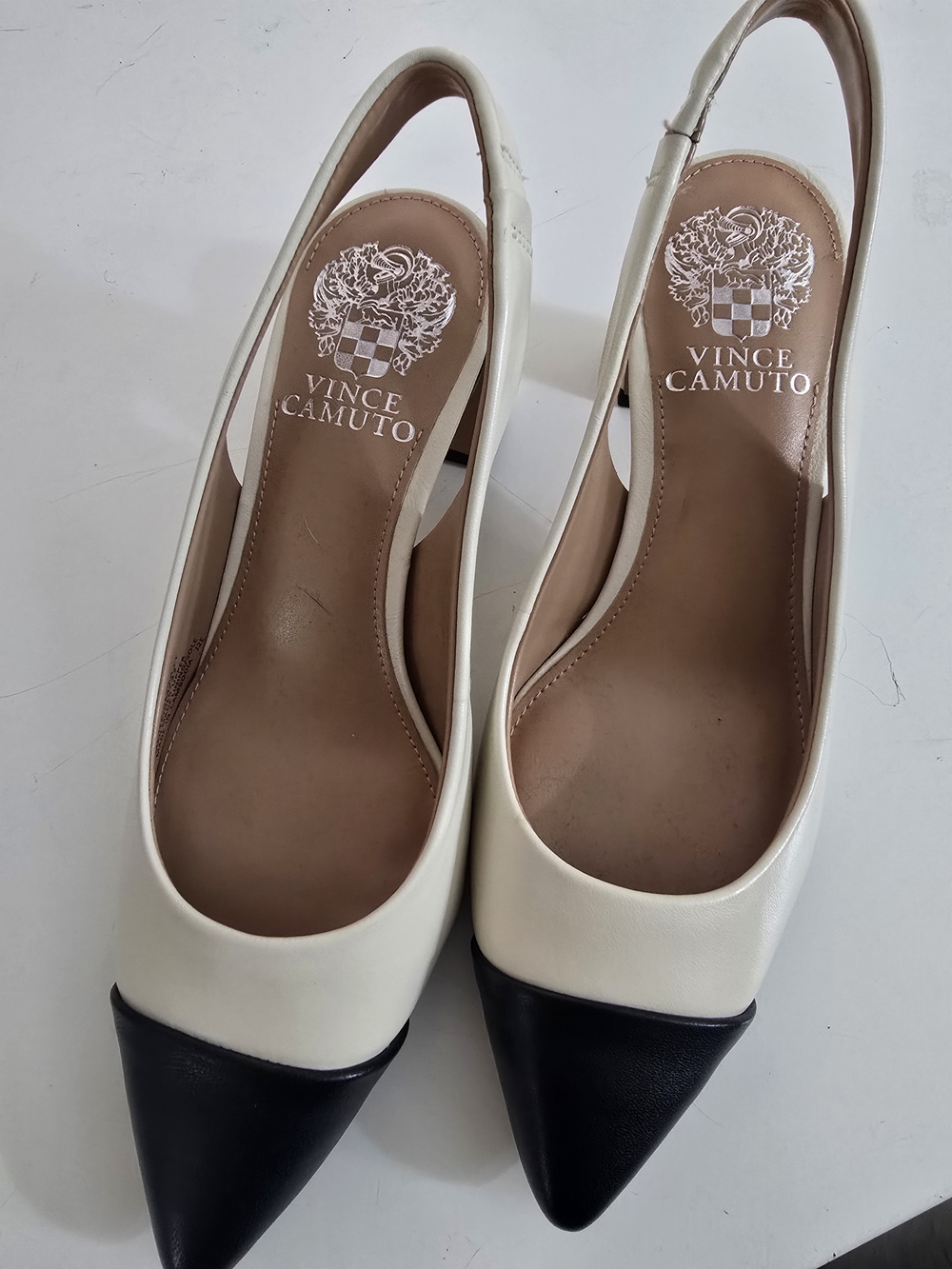 Vince Camuto Hamden Two-Tone Ivory and Black Pointed Slingback Pumps Size 6.5M